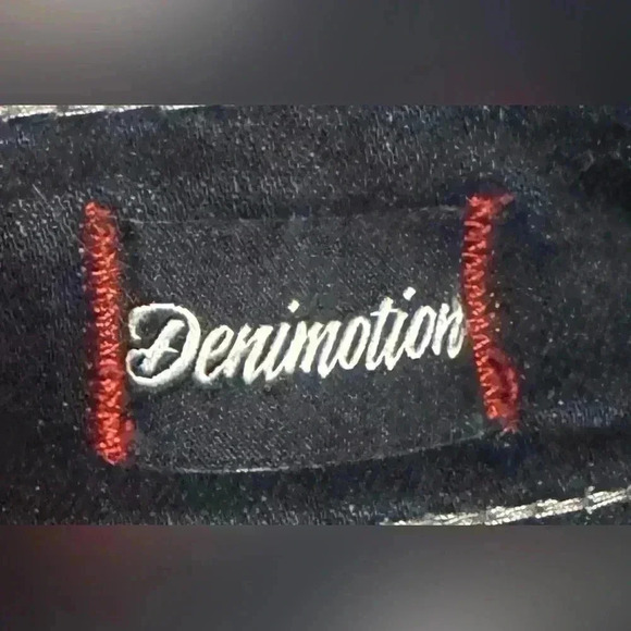 Silvers Suki Mid Rise Slim Bootcut Jeans - Picture 7 of 8